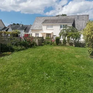 Jonquille Dinan