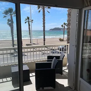https://la-plage-83140.fr-provencehotel.com