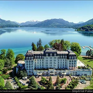 https://le-coquelicot.hotels-rhonealpes.com